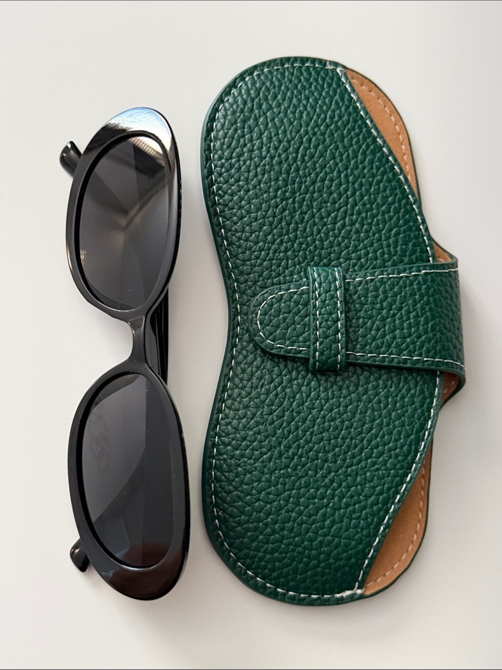 Trendy sunnies & Green Pebbled Leather Sunglasses Case